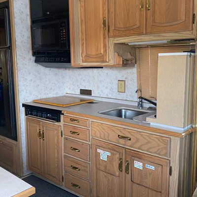 モーターホーム車内イメージ03