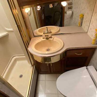 モーターホーム車内イメージ05