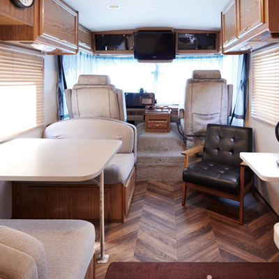 モーターホーム車内イメージ03