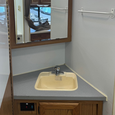 モーターホーム車内イメージ06