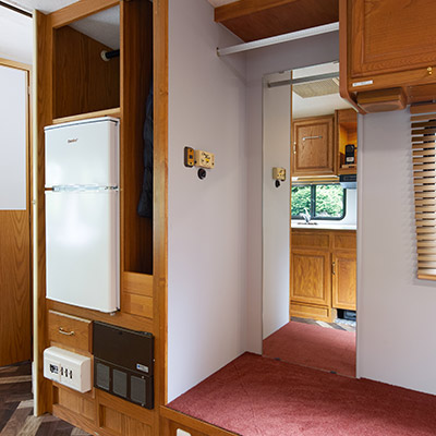 モーターホーム車内イメージ08