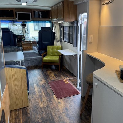 モーターホーム車内イメージ06